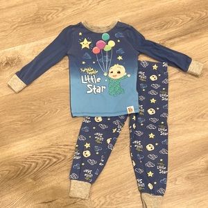 Cocomelon Boys Size 5 Pajamas